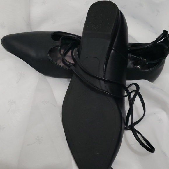 Shoes - Picture 2 of 3